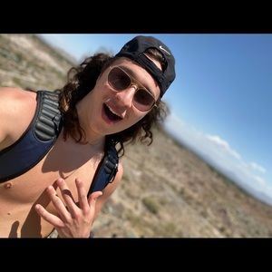 Meet your Posher, Jonathan